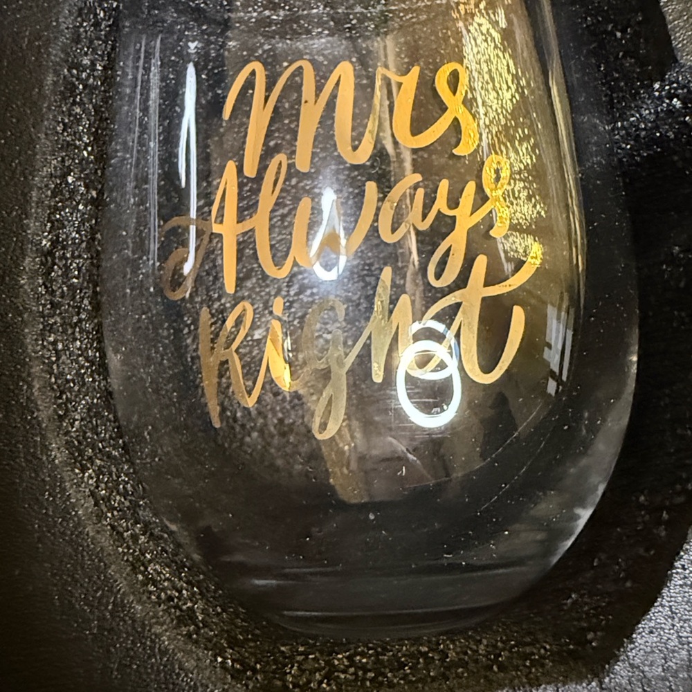 Gold Lettered Glass Set - Picture 2 of 8